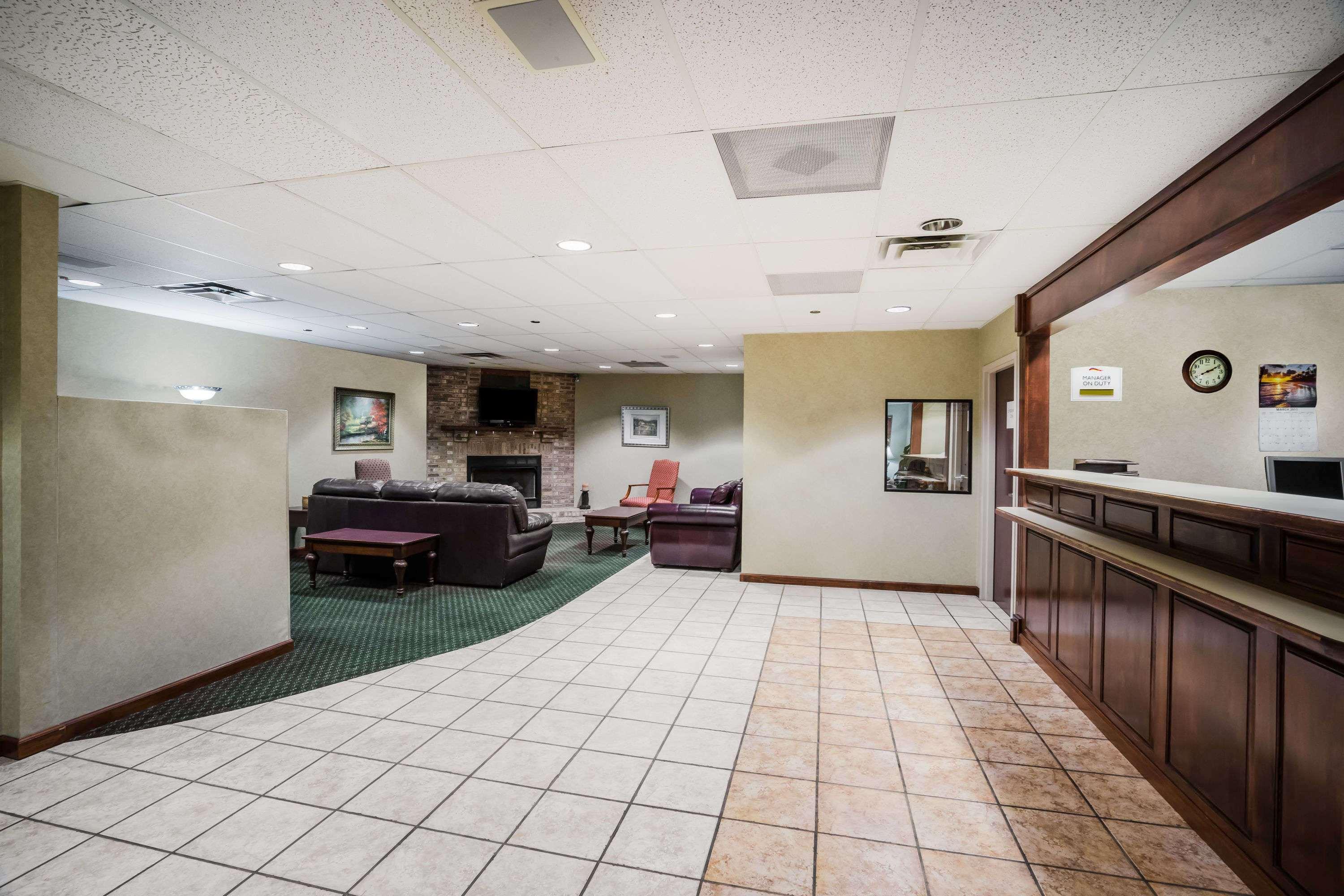Baymont By Wyndham Johnson City Exterior foto