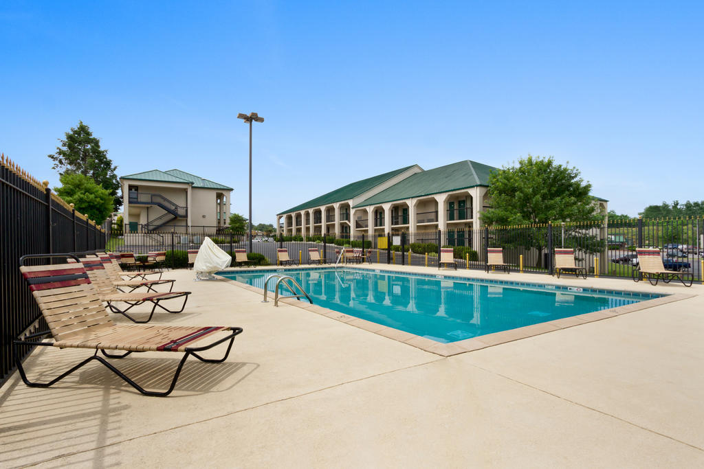 Baymont By Wyndham Johnson City Exterior foto